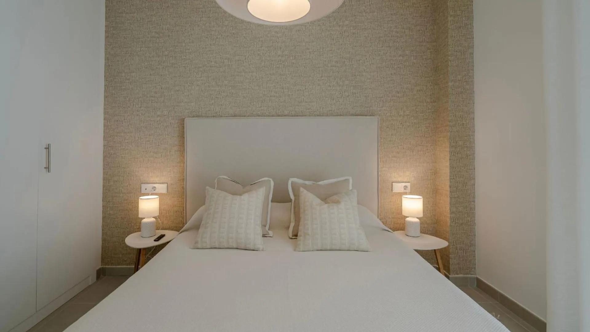 Appartement Chic Coastal Living On Estepona'S Golden Mile