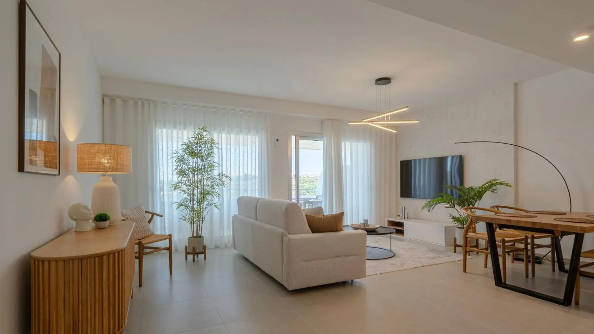 Chic Coastal Living On Estepona'S Golden Mile